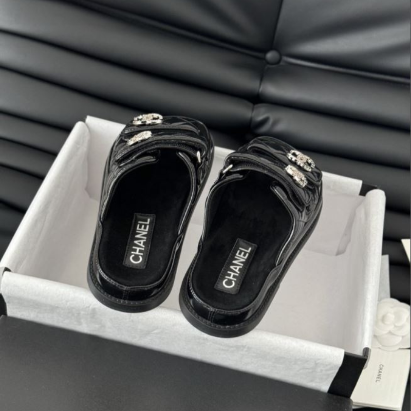 CH Viral Sandals