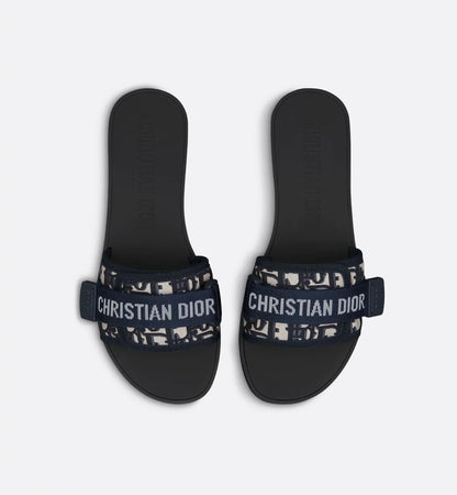 D Revolution Slides