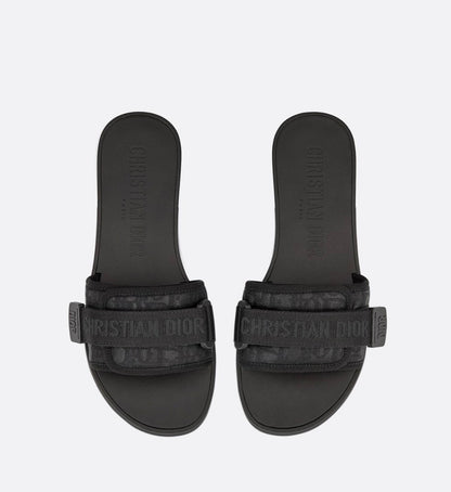 D Revolution Slides